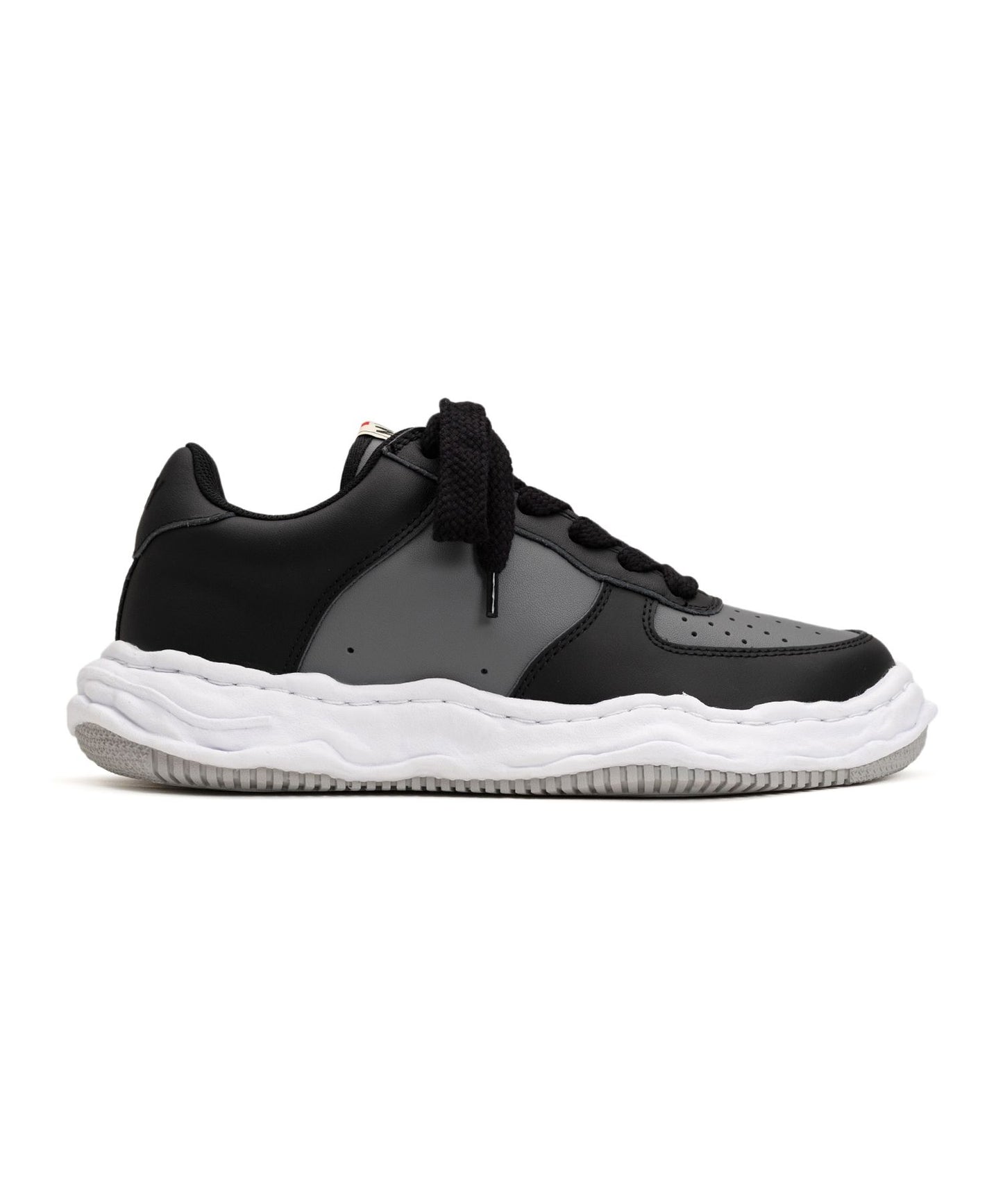 WAYNE LEATHER LOW OG SOLE SNEAKER