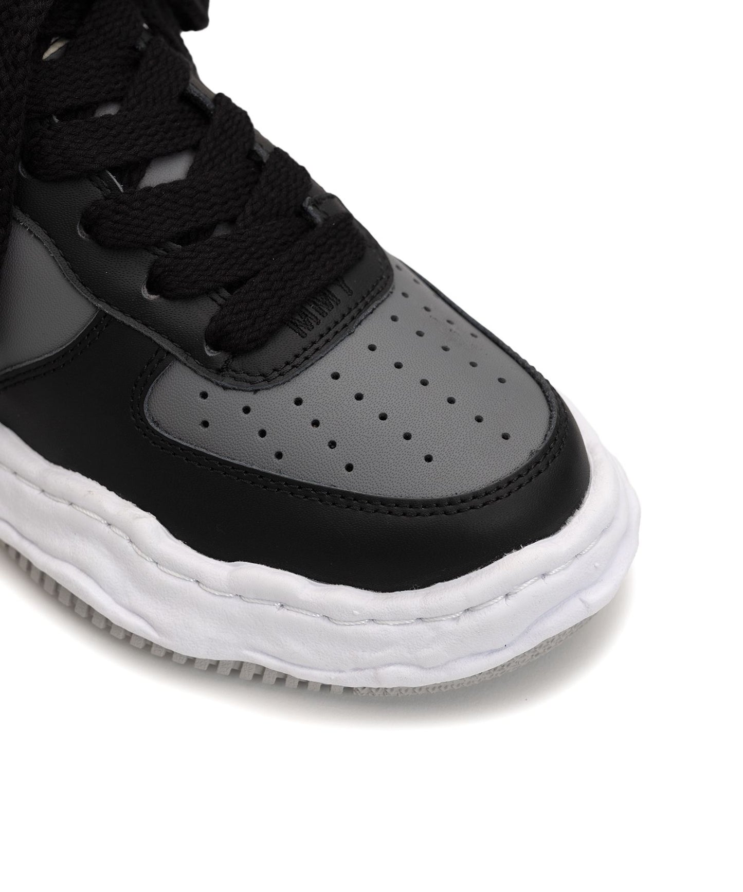 WAYNE LEATHER LOW OG SOLE SNEAKER